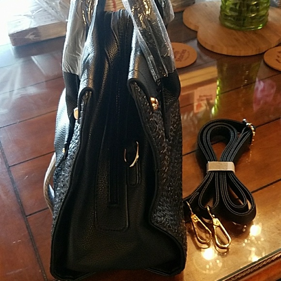 ♥One Day Only Sale♥Pink Haley Purse - Picture 4 of 8